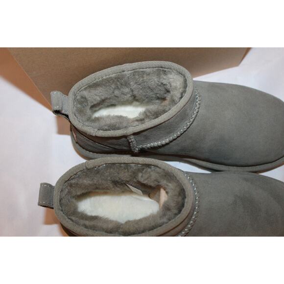 NEW 100% Authentic UGG Classic Ultra Mini Womens Winter Ankle Boots Moss Green - Picture 4 of 8